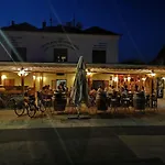 Bed and Breakfast Viktor Bor- Es Vendeghaz****