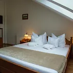 Viktor Bor- Es Vendeghaz**** Bed and Breakfast Balatonmáriafürdő