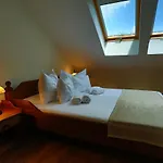 Bed and Breakfast Viktor Bor- Es Vendeghaz****