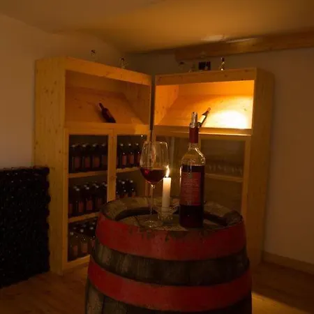 Bed & Breakfast Viktor Bor- Es Vendeghaz****