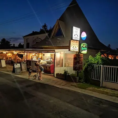 Viktor Bor- Es Vendeghaz**** Bed & Breakfast Balatonmariafurdo