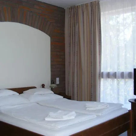 Bed and breakfast Viktor Bor- és Vendégház**** Balatonmáriafürdő