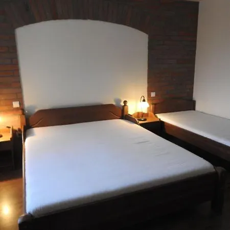 Viktor Bor- Es Vendeghaz**** Bed & Breakfast Balatonmariafurdo