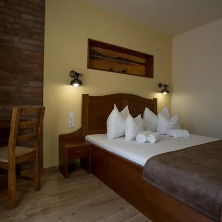 Viktor Bor- Es Vendeghaz**** Bed and Breakfast Balatonmáriafürdő