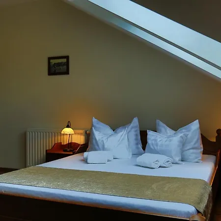 Viktor Bor- Es Vendeghaz**** Balatonmáriafürdő