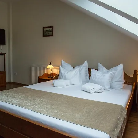 Viktor Bor- Es Vendeghaz**** Bed & Breakfast Balatonmariafurdo