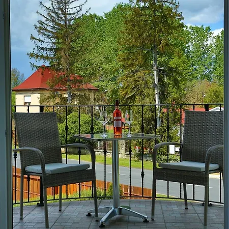 Viktor Bor- és Vendégház**** 3* Balatonmáriafürdő