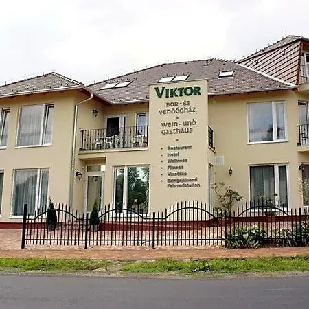 Viktor Bor- és Vendégház**** 3*
