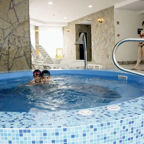 Viktor Bor- Es Vendeghaz**** B&B