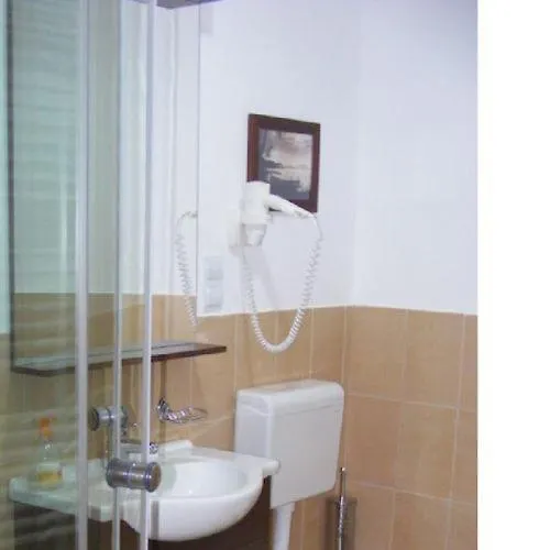 Viktor Bor- Es Vendeghaz**** Bed & Breakfast