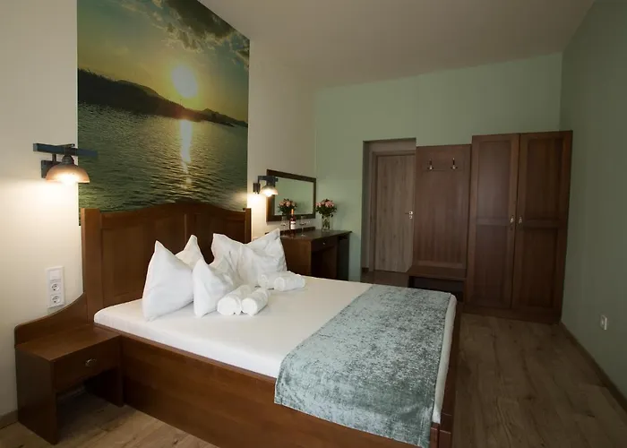 Viktor Bor- Es Vendeghaz**** Balatonmáriafürdő