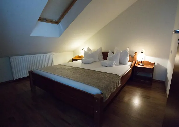 Viktor Bor- Es Vendeghaz**** Balatonmáriafürdő